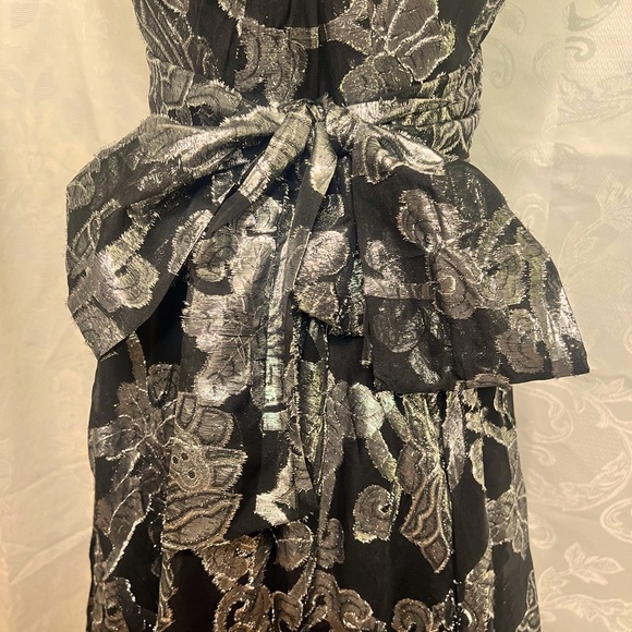 Sz8 Calvin Klein size 8 silver and black tinsel dress. - Picture 7 of 8